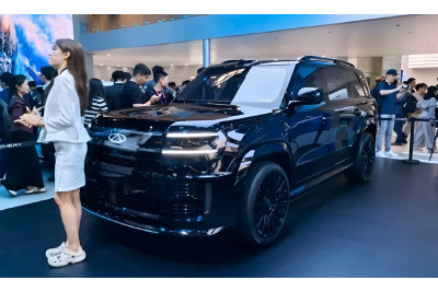 Флагманский внедорожник Chery Tiggo X представлен с мощностью 476 л.с. и общим запасом хода 1500 км, соперничая с BYD Great Tang