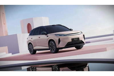 Новый BYD Atto 3 выйдет 21 мая, с аккумулятором Blade Battery 2.0 и запасом хода 630 км, сообщается в отчете.