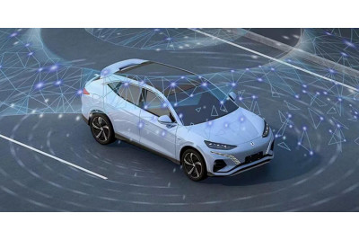 BYD предлагает интеллектуальное вождение с полным покрытием ответственности по цене в пять раз ниже, чем FSD от Tesla.