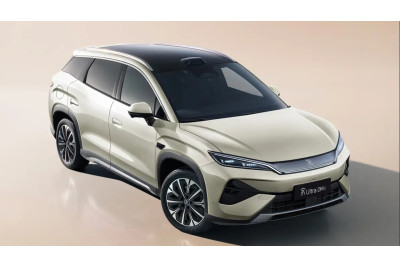 BYD запускает в Китае Song Ultra DM-i с технологией DM пятого поколения, начиная с 19 100 долларов США.
