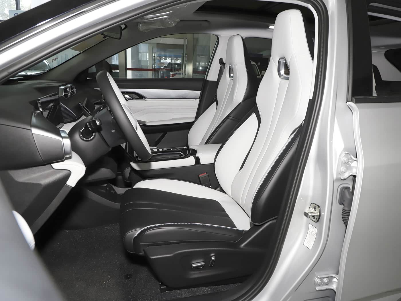 DongFeng Mage 2023 DH-i 1.5 Premium