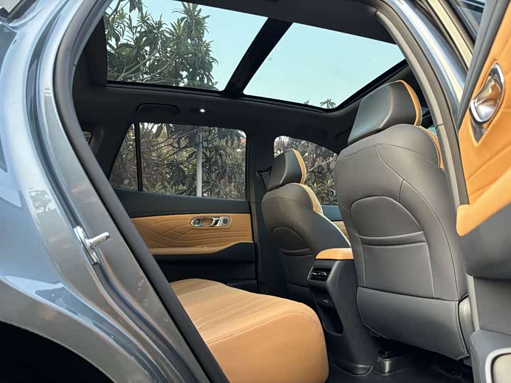 Geely Galaxy Starship 7 2025 EM-i 120km Discovery+