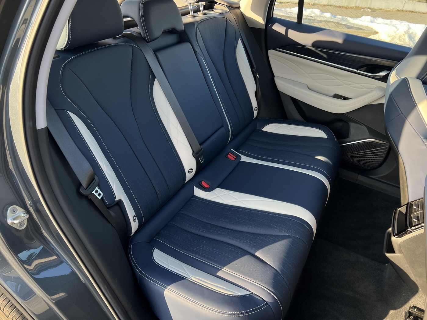 Geely Monjaro 2022 1.5 Oil Hybrid Super Fast