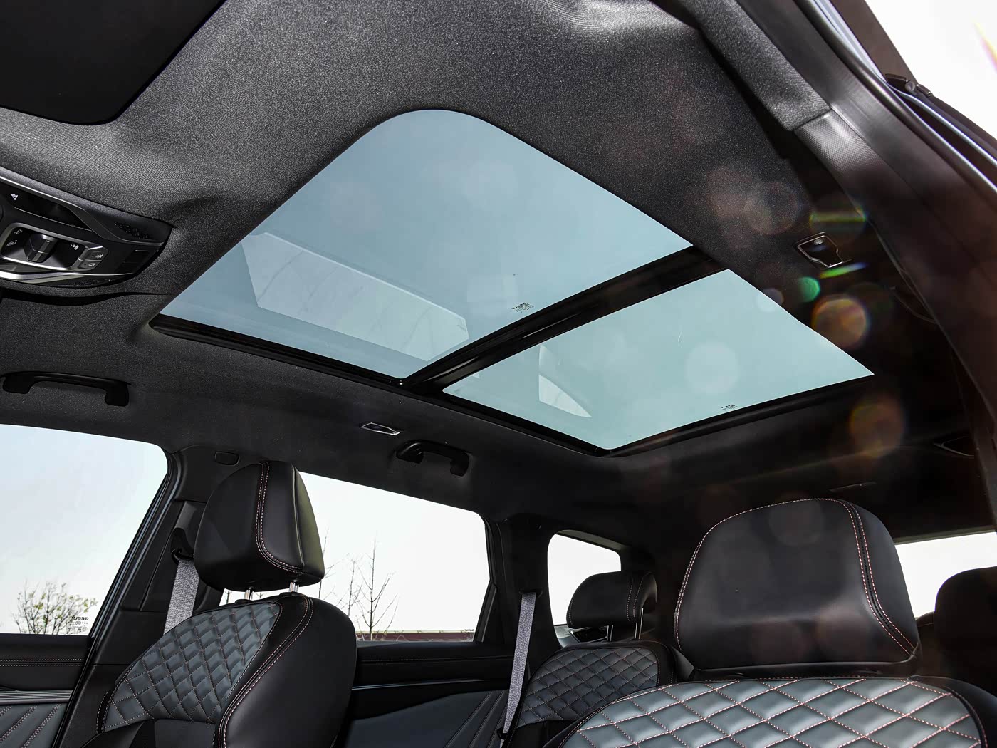 Geely Okavango II 2023 2.0 Premium 7-seater