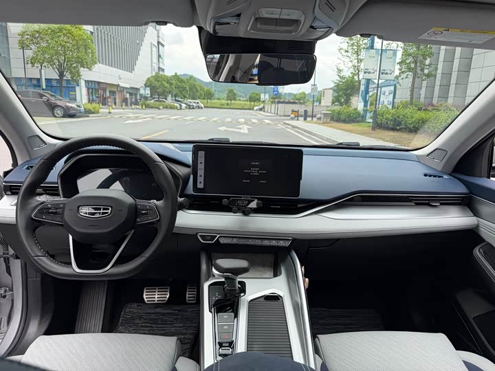 Geely Preface 2023 2.0 Premium