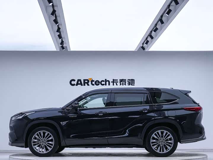 Toyota Highlander 2022 2.5L 4WD Premium edition 7-seater