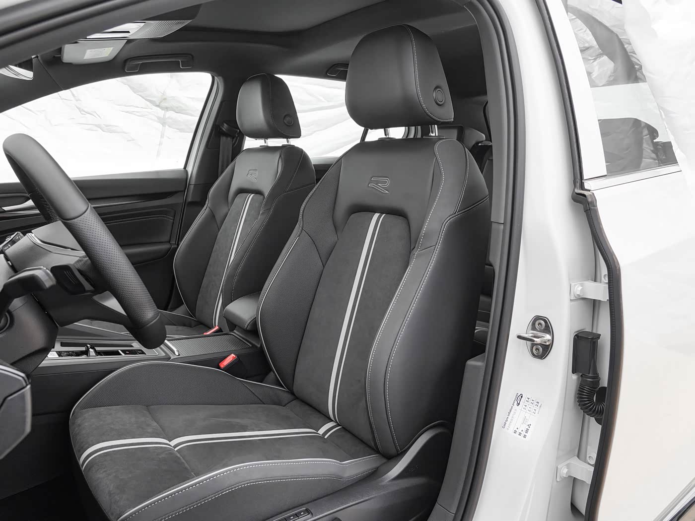 Volkswagen Golf 8 2021 R-Line