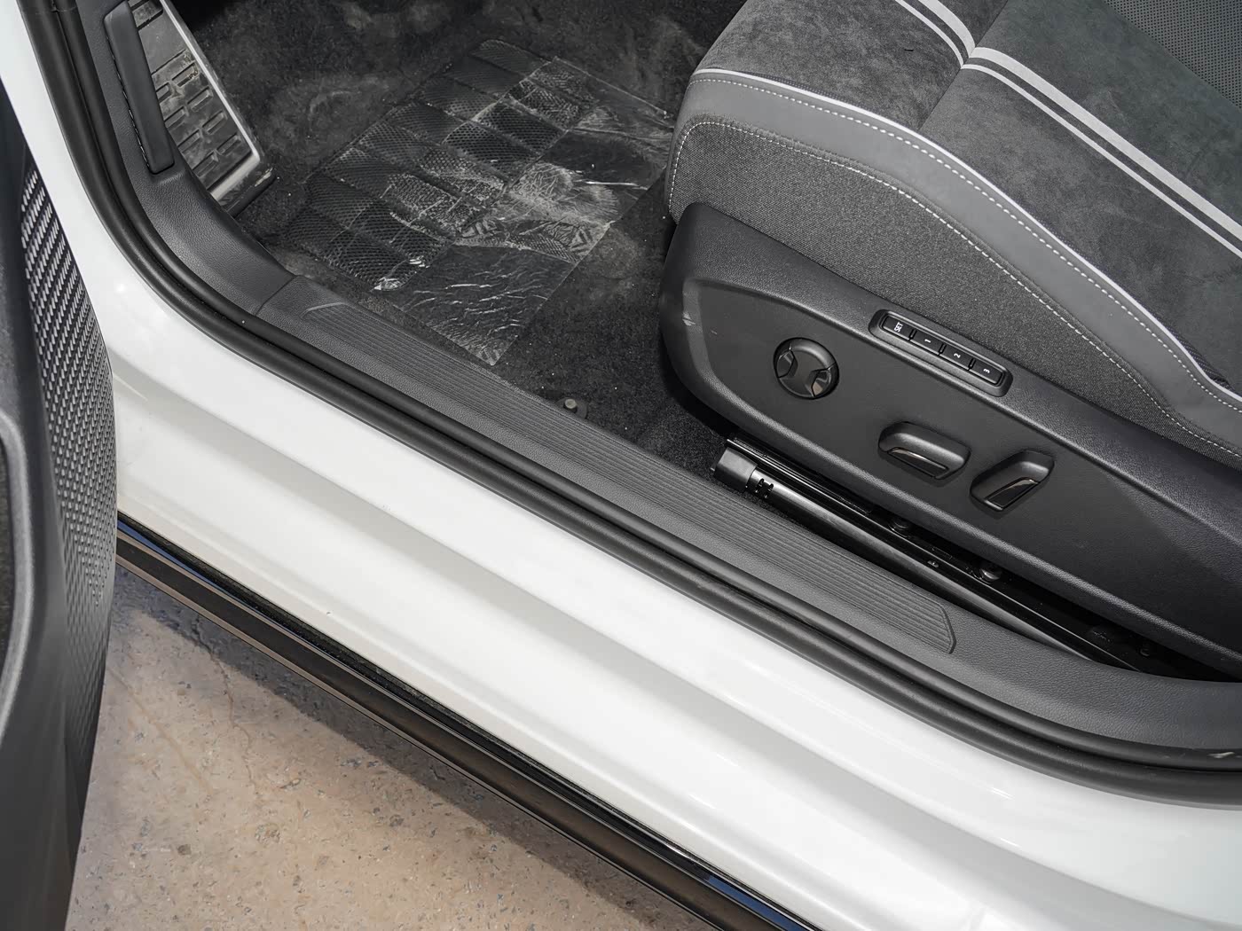 Volkswagen Golf 8 2021 R-Line