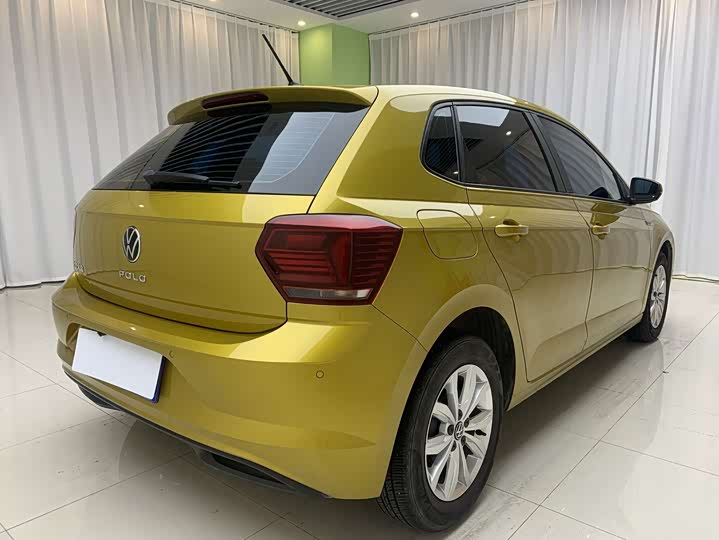 Volkswagen Polo 2023 1.5 Colorful edition