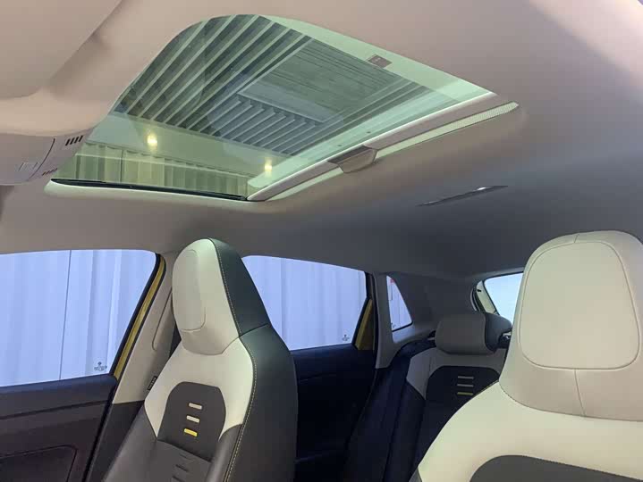 Volkswagen Polo 2023 1.5 Colorful edition