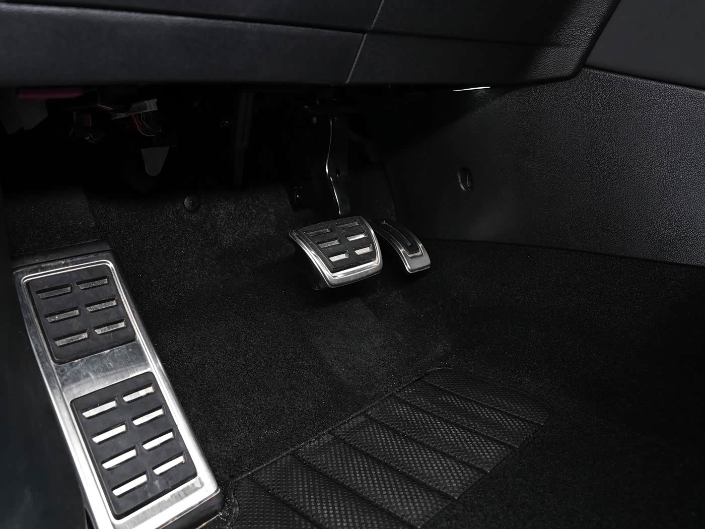 Volkswagen Tiguan L 2026 380TSi 4WD R-Line